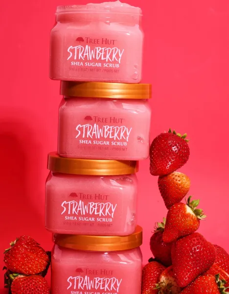 Tree Hut – Strawberry Shea Sugar Body Scrub – (510 gram)